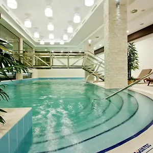 מלון Earth & People & - Free Parking & Swimming Pool, סופיה